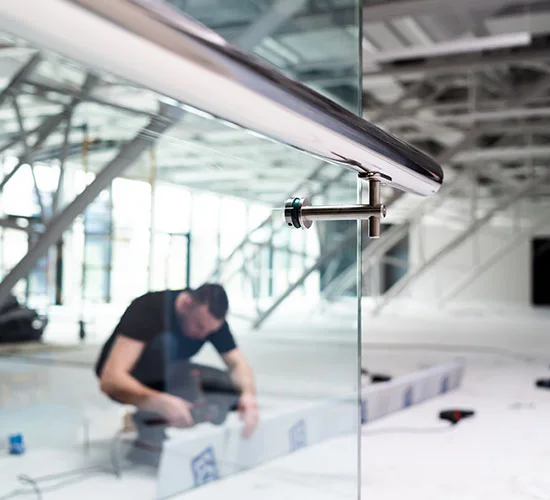 DeBary, FL highly skilled glass repair technicians